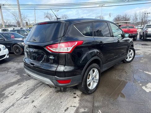 Used 2015 Ford Escape SE image 6
