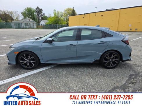 Used 2017 Honda Civic Sport image 2