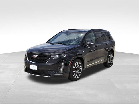 Used 2024 Cadillac XT6 Sport AWD/4WD image 2