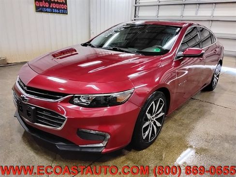 Used 2017 Chevrolet Malibu LT w/ Leather Package image 4