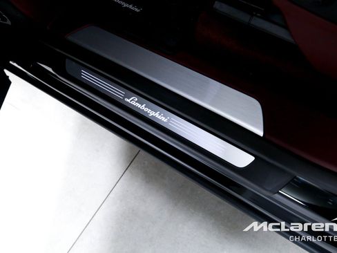 Used 2025 Lamborghini Urus S AWD/4WD image 16