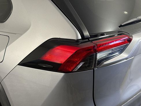 Used 2022 Toyota RAV4 LE FWD image 35
