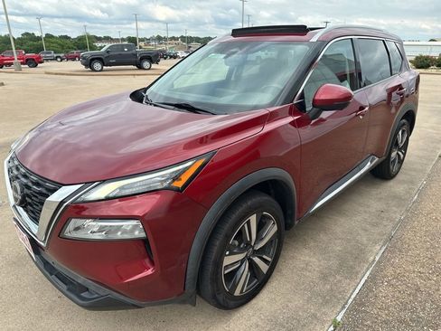 Used 2023 Nissan Rogue SL w/ SL Premium Package AWD/4WD image 3