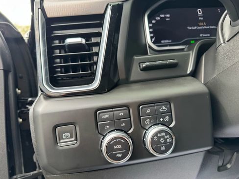 Used 2024 GMC Sierra 2500 Denali w/ Denali Reserve Package image 19