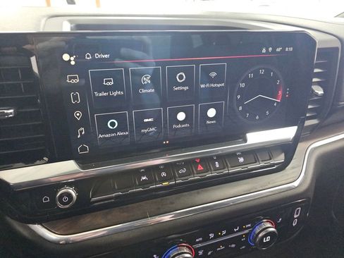 Used 2024 GMC Sierra 1500 SLT image 18