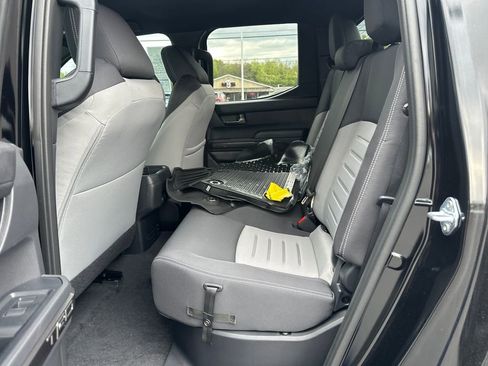 New 2025 Toyota Tacoma TRD Off-Road AWD/4WD image 15