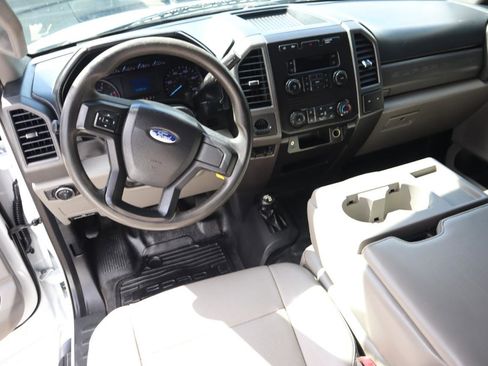 Used 2019 Ford F350 XL w/ Power Equipment Group image 9