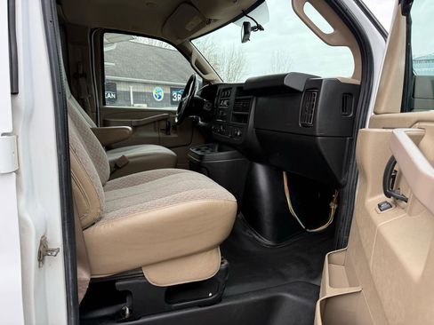 Used 2020 Chevrolet Express 2500 w/ Driver Convenience Package image 10