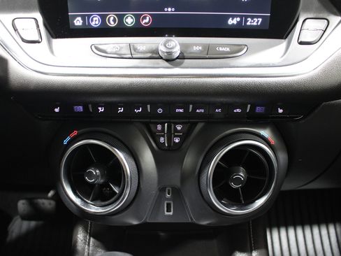 Used 2023 Chevrolet Blazer LT AWD/4WD image 17