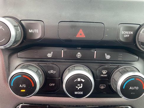 Used 2020 RAM 1500 Big Horn AWD/4WD image 15