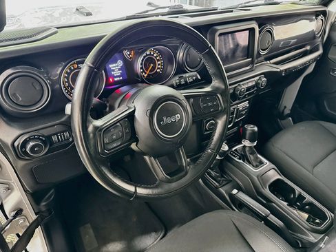 Used 2022 Jeep Wrangler Unlimited Sport AWD/4WD image 10