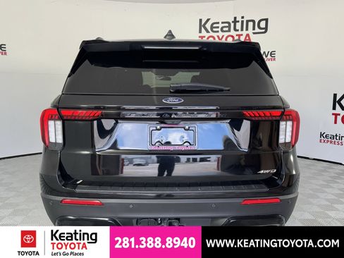Used 2025 Ford Explorer ST-Line AWD/4WD image 6