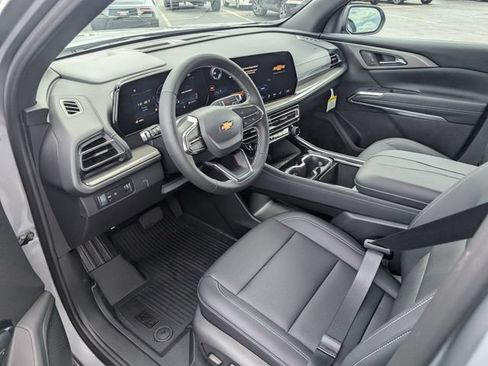 New 2026 Chevrolet Traverse LT w/ Driver Confidence Package FWD image 12