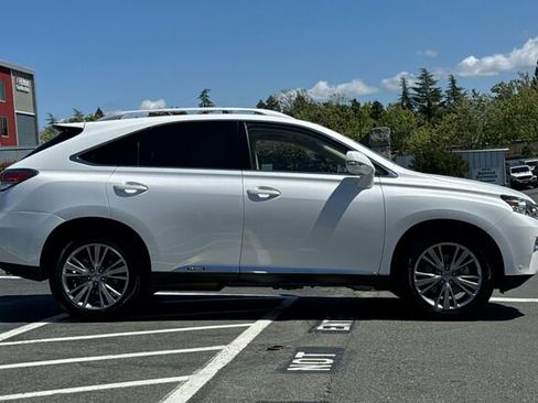 Used 2013 Lexus RX 450h AWD w/ Navigation Pkg image 3