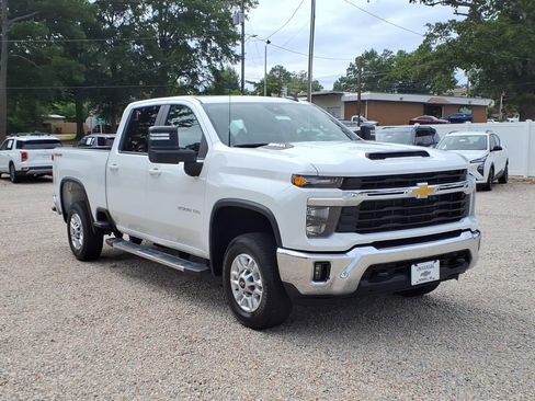 Used 2025 Chevrolet Silverado 2500 LT w/ Convenience Package AWD/4WD image 1