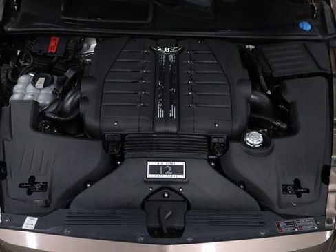 Used 2017 Bentley Bentayga AWD/4WD image 27