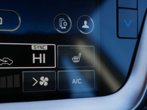 Used 2025 Subaru Legacy Premium image 31