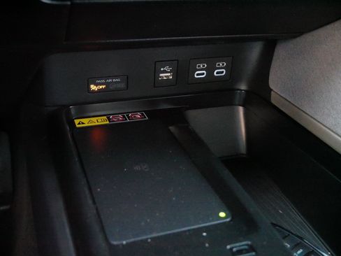 Certified 2025 Toyota Camry LE image 24