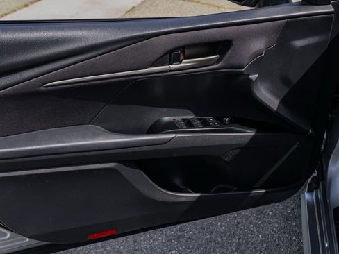 Used 2025 Toyota Camry LE image 22