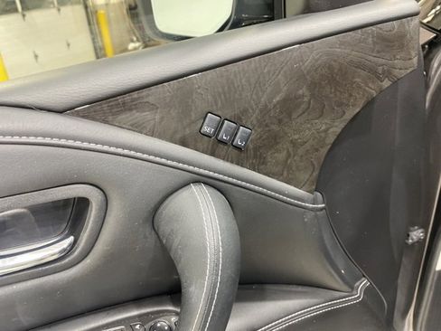 Used 2022 INFINITI QX80 Luxe w/ Cargo Package image 11