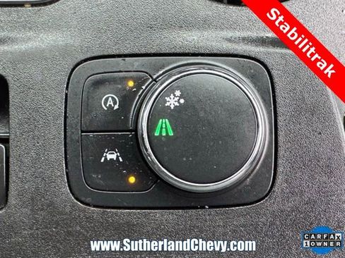 Used 2023 Chevrolet Traverse LT image 36