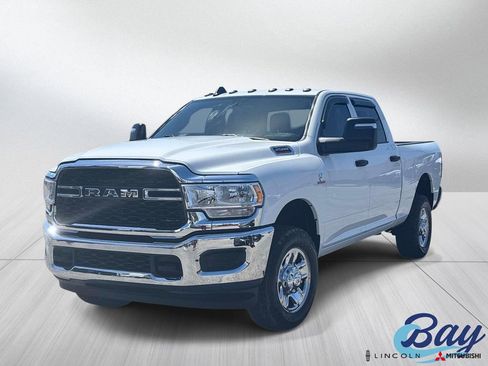 Used 2024 RAM 2500 Tradesman w/ Chrome Appearance Group AWD/4WD image 1