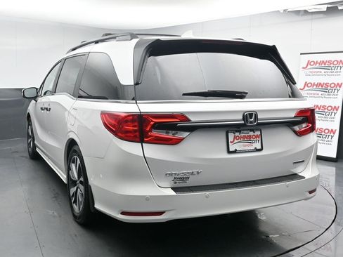 Used 2023 Honda Odyssey Touring image 6