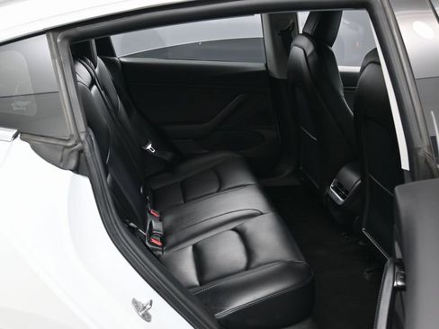 Used 2019 Tesla Model 3 Mid Range image 37