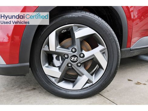 Certified 2024 Hyundai Venue Limited FWD image 33