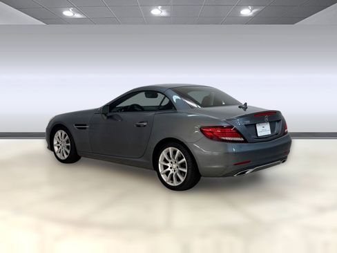 Used 2017 Mercedes-Benz SLC 300 image 3