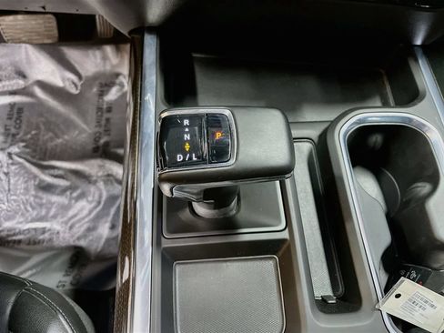 Used 2023 Chevrolet Silverado 1500 LT Trail Boss w/ LT Trail Boss Premium Package AWD/4WD image 17