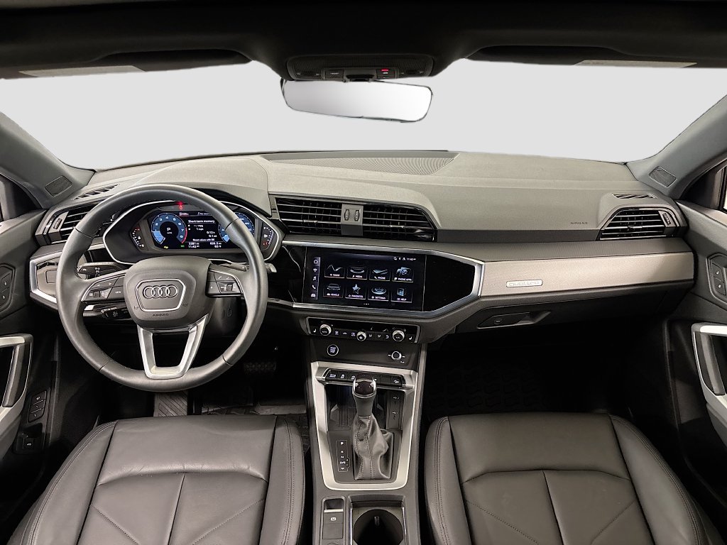 Used 2025 Audi Q3 2.0T Premium w/ Convenience Package AWD/4WD image 9