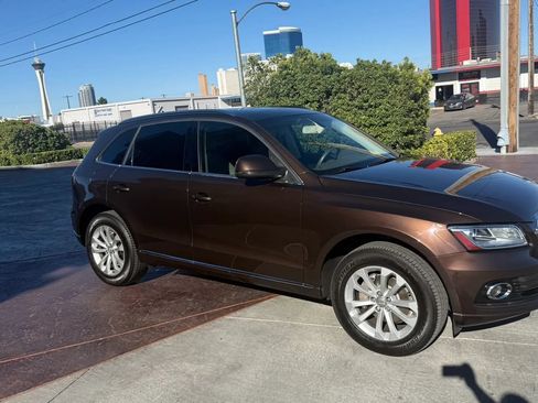 Used 2014 Audi Q5 2.0T Premium Plus w/ Premium Plus Package AWD/4WD image 2
