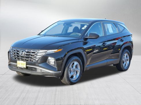 Certified 2023 Hyundai Tucson SE image 3