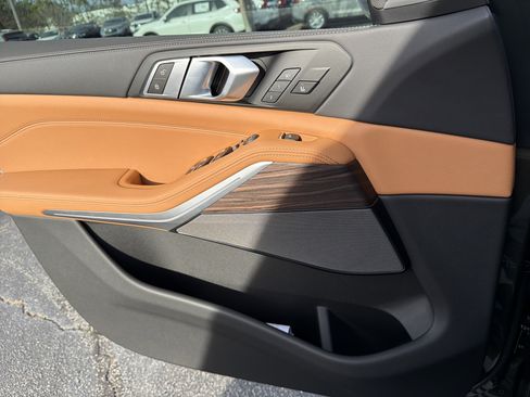 New 2026 BMW X5 sDrive40i image 17