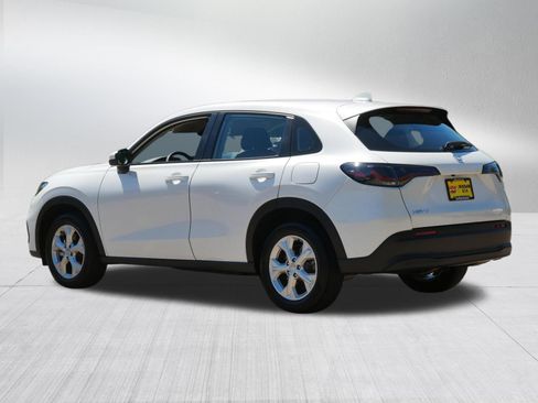 Used 2025 Honda HR-V LX image 5