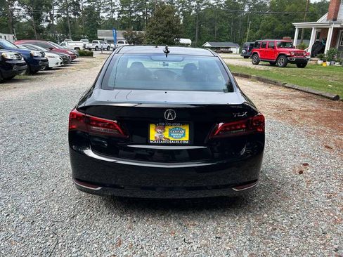 Used 2017 Acura TLX FWD image 5