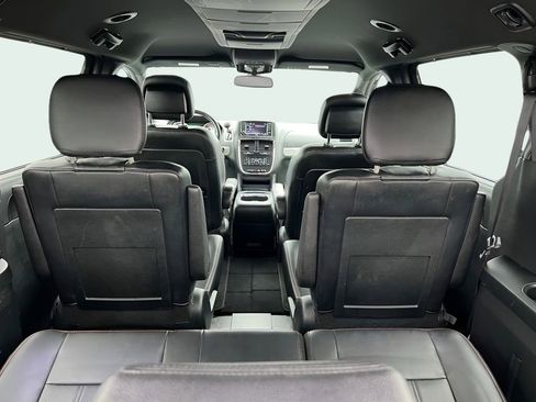 Used 2019 Dodge Grand Caravan GT FWD image 14