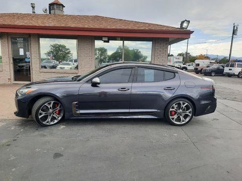 Used 2018 Kia Stinger GT RWD image 2