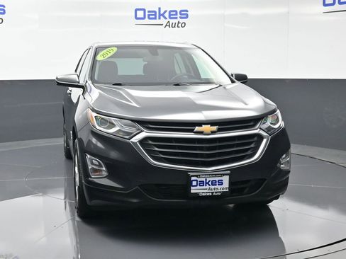 Used 2019 Chevrolet Equinox LT image 3