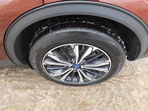 Used 2021 Ford Escape SE w/ SE Sport Appearance Package image 24