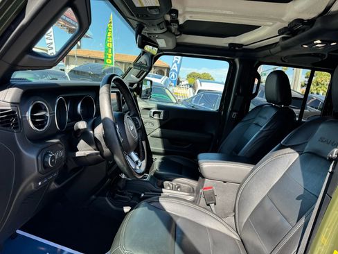 Used 2021 Jeep Wrangler Unlimited Sahara w/ Cold Weather Group AWD/4WD image 11