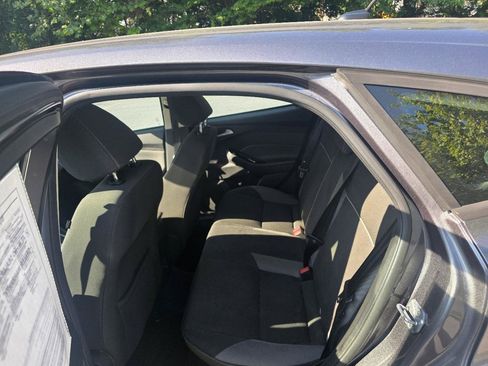 Used 2013 Ford Focus SE FWD image 13