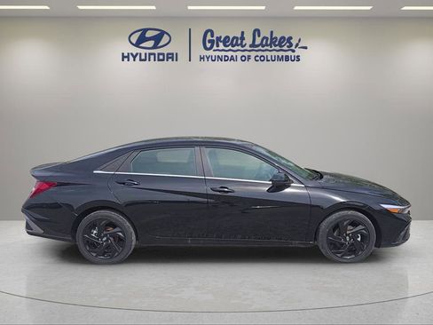 New 2026 Hyundai Elantra SEL Sport Premium FWD image 4