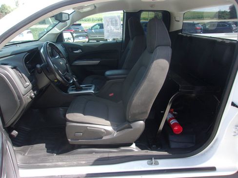 Used 2022 Chevrolet Colorado LT w/ Fleet Safety Package AWD/4WD image 13