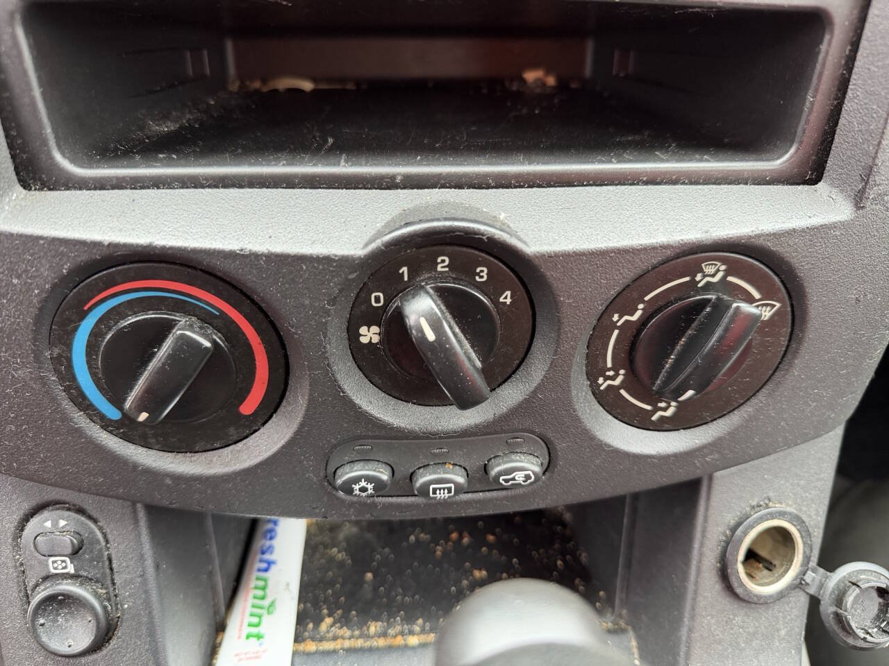 Used 2003 Saturn Vue 2WD w/ PWR Pkg image 35