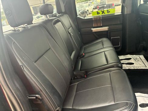 Used 2019 Ford F150 Lariat w/ Equipment Group 502A Luxury AWD/4WD image 11