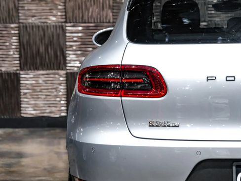 Used 2018 Porsche Macan S AWD/4WD image 40