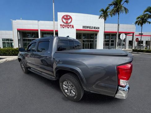 Used 2017 Toyota Tacoma SR5 w/ Tow Package RWD image 9