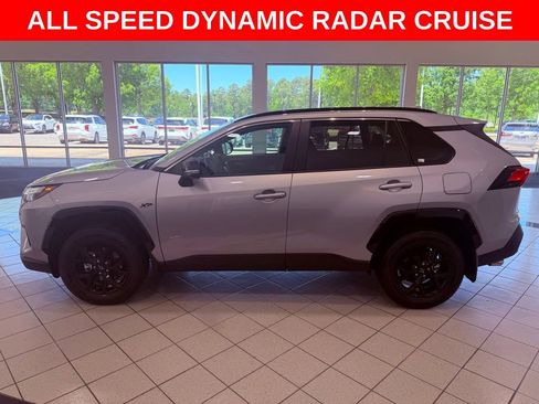 Used 2024 Toyota RAV4 XLE w/ Convenience Package FWD image 3